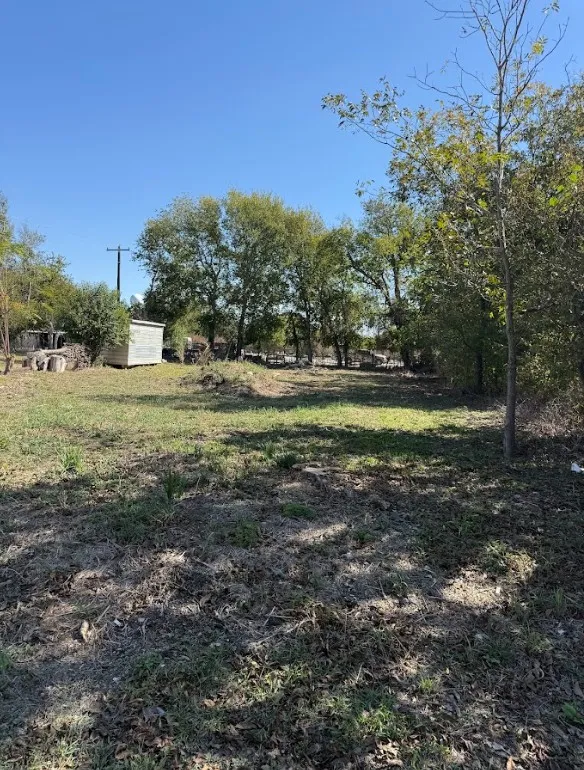 502 S Alamo Street Bartlett, TX 76511