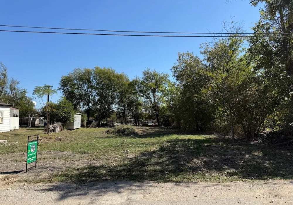 502 S Alamo Street Bartlett, TX 76511