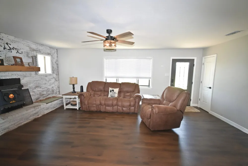 258 County Road 3199 Winnsboro, TX 75494