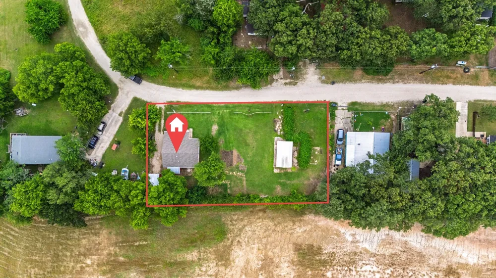 325 West Lane Quinlan, TX 75474