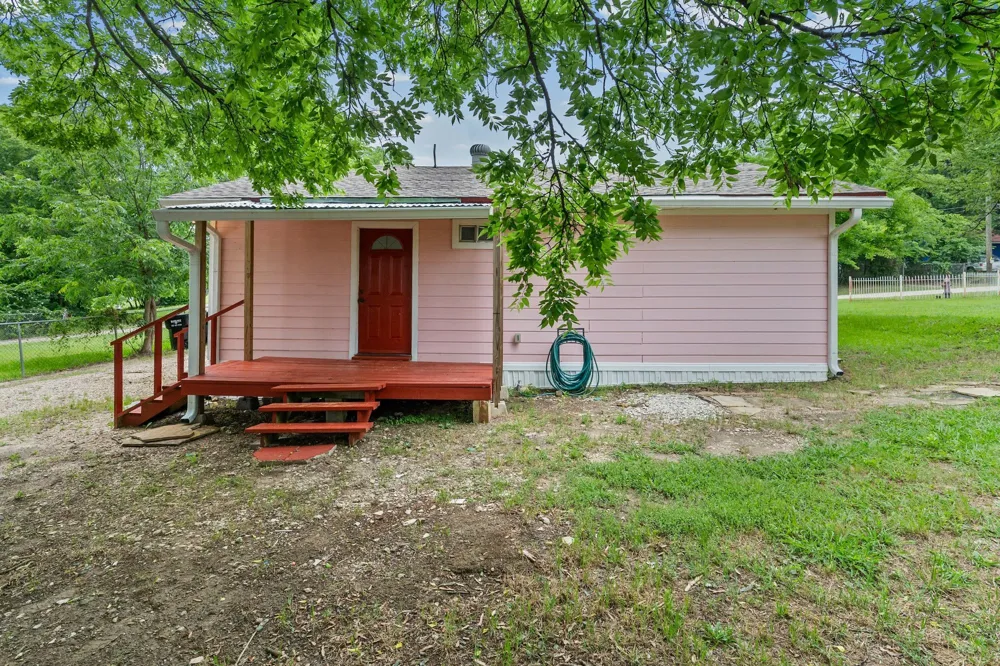 325 West Lane Quinlan, TX 75474