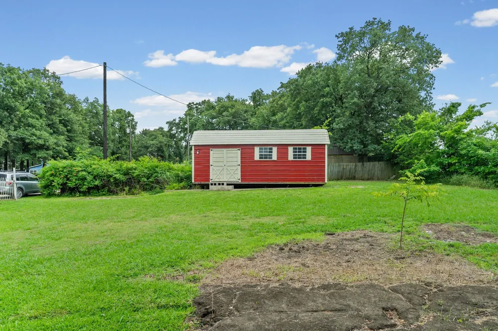 325 West Lane Quinlan, TX 75474