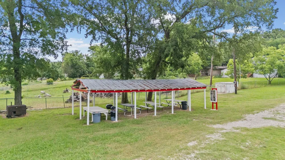 325 West Lane Quinlan, TX 75474