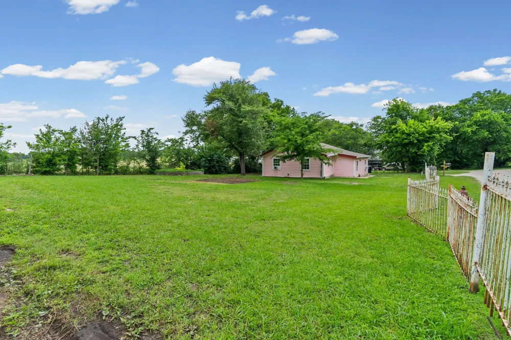 325 West Lane Quinlan, TX 75474