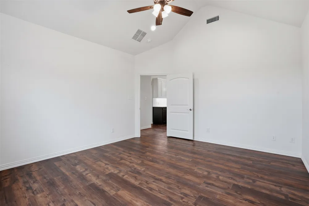 6720 county road 302 Grandview, TX 76050