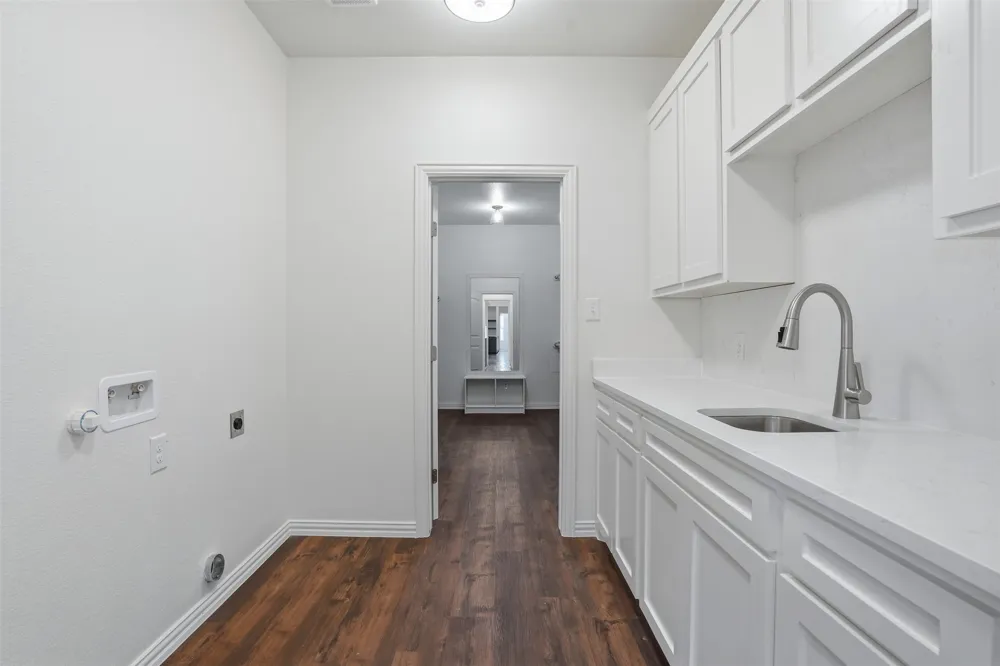 6720 county road 302 Grandview, TX 76050