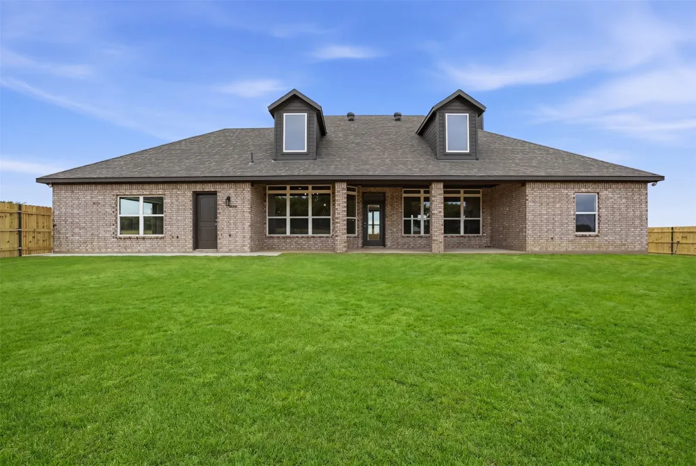 6720 county road 302 Grandview, TX 76050