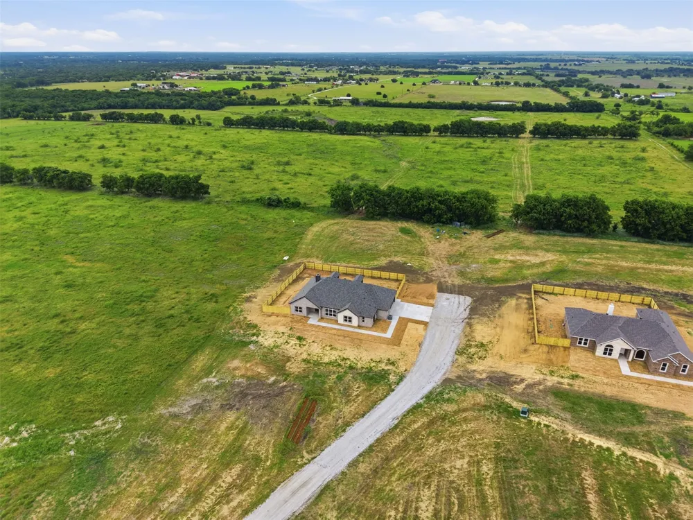 6720 county road 302 Grandview, TX 76050