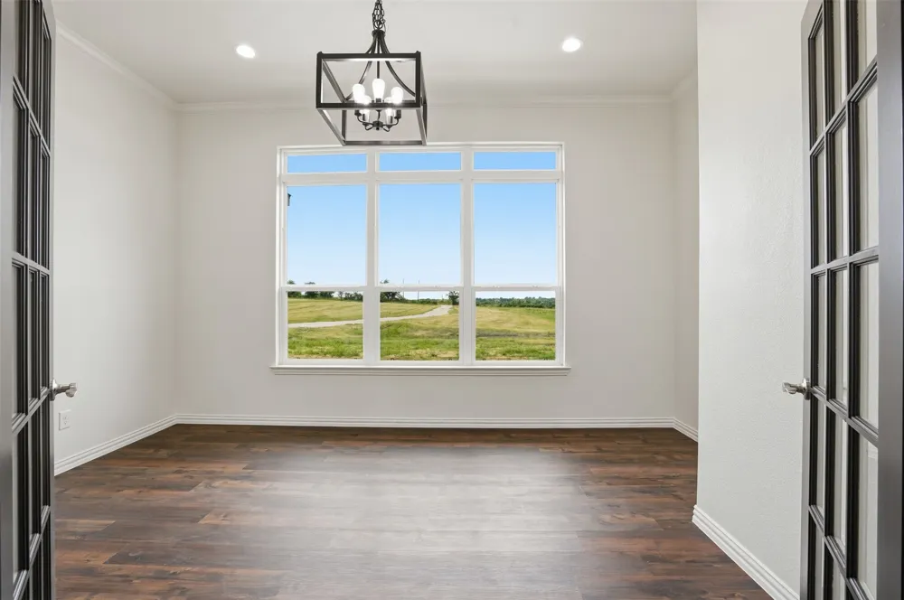 6720 county road 302 Grandview, TX 76050