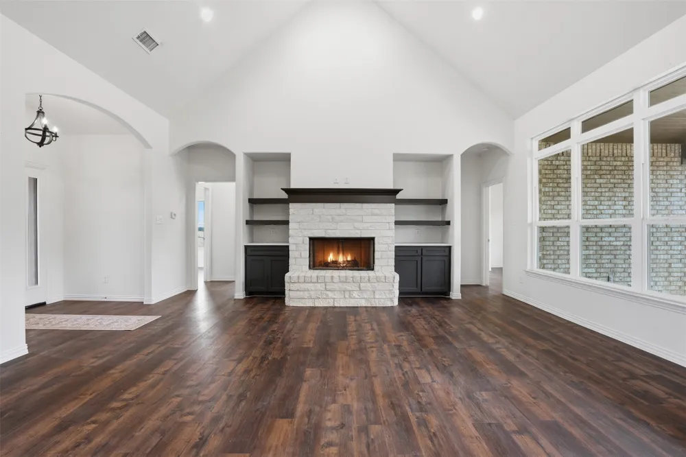 6720 county road 302 Grandview, TX 76050