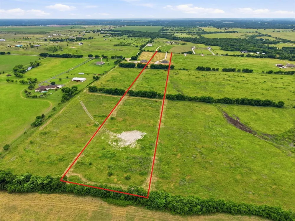6720 county road 302 Grandview, TX 76050