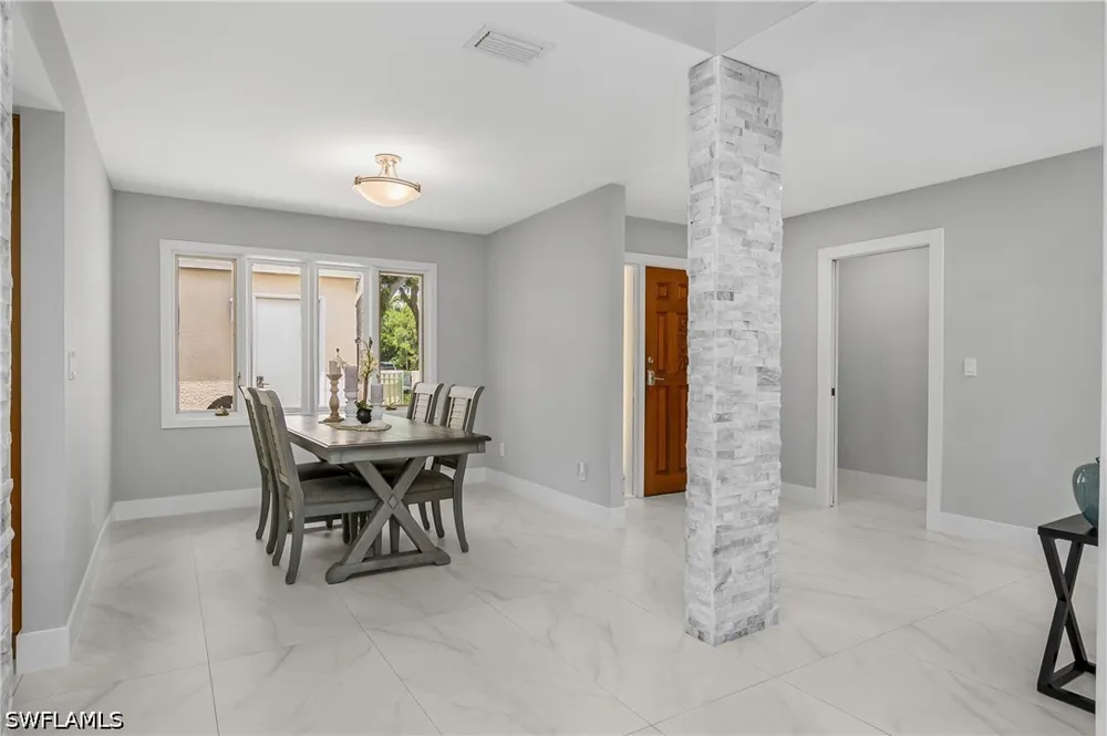 Lockmaben Avenue Fort Myers, FL 33912