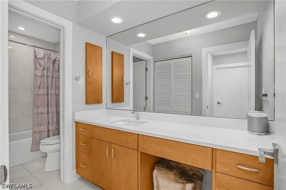 Lockmaben Avenue Fort Myers, FL 33912