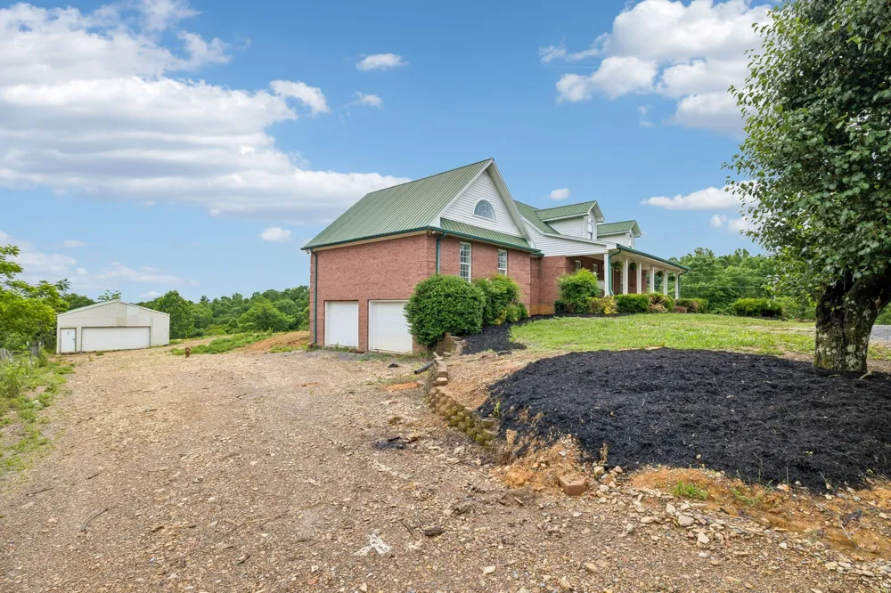 6701 McCormick Ridge Rd Whitleyville, TN 38588
