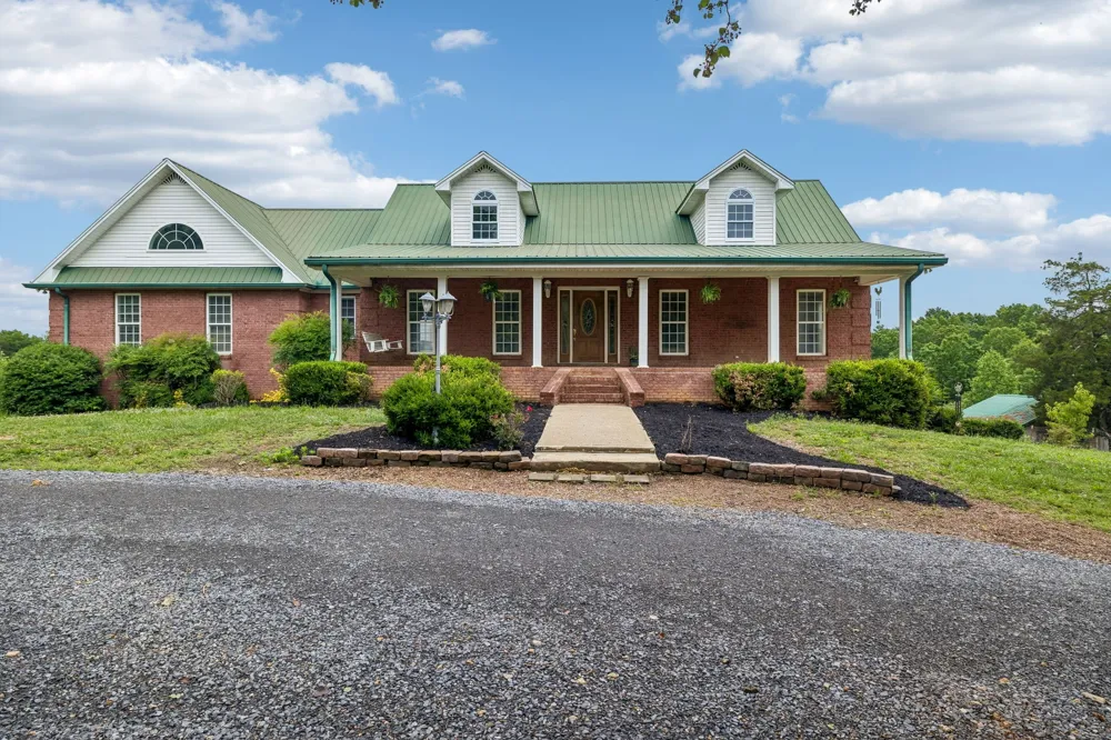 6701 McCormick Ridge Rd Whitleyville, TN 38588