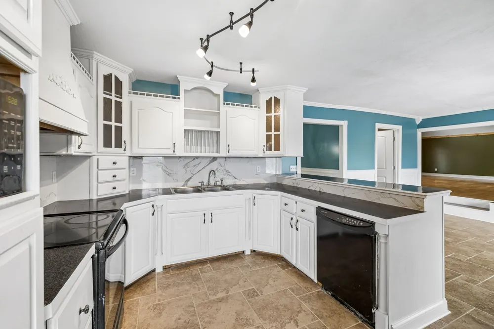 6701 McCormick Ridge Rd Whitleyville, TN 38588