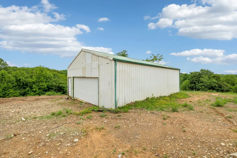 6701 McCormick Ridge Rd Whitleyville, TN 38588