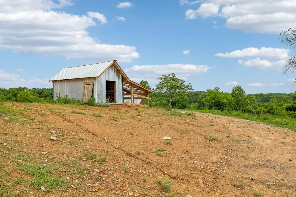 6701 McCormick Ridge Rd Whitleyville, TN 38588