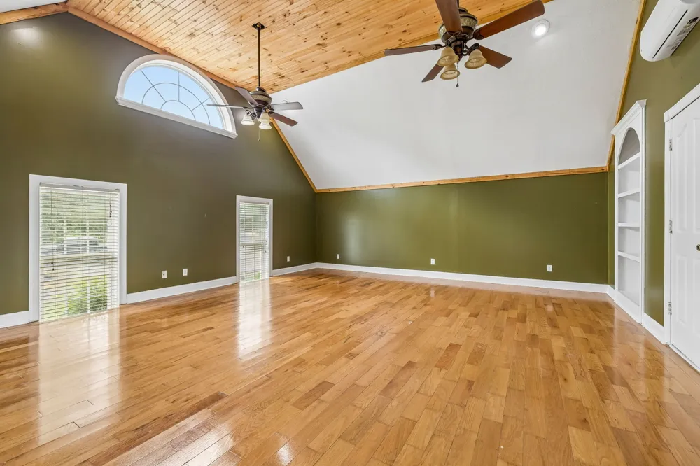 6701 McCormick Ridge Rd Whitleyville, TN 38588