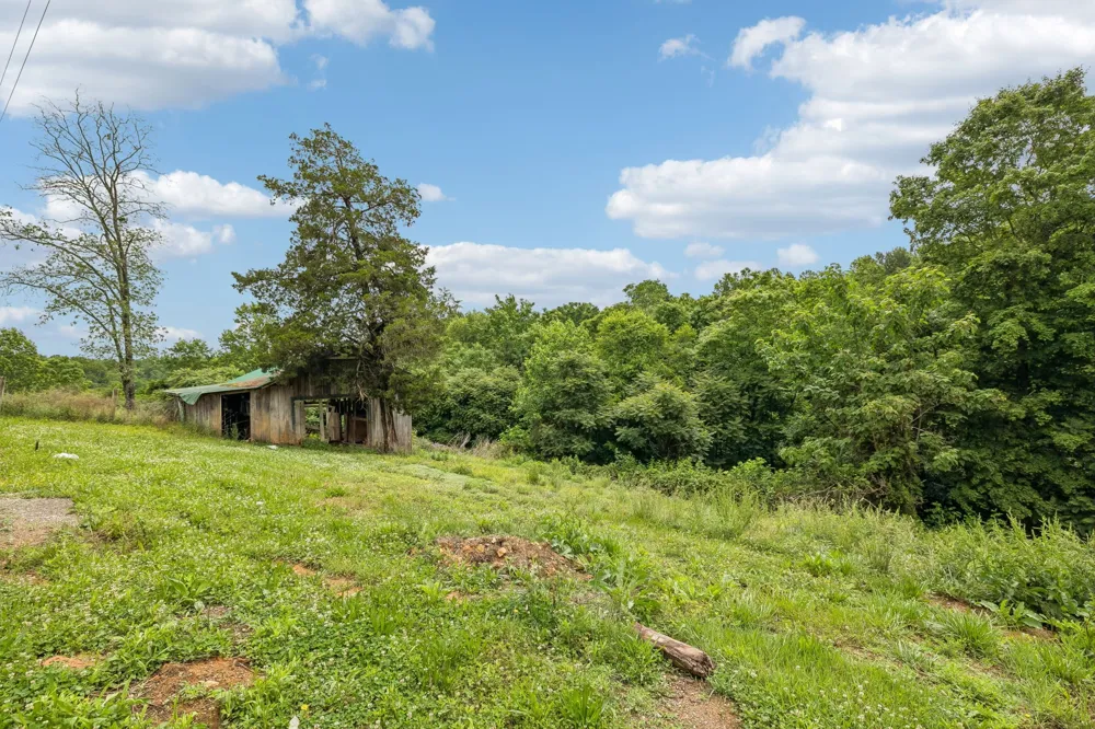 6701 McCormick Ridge Rd Whitleyville, TN 38588