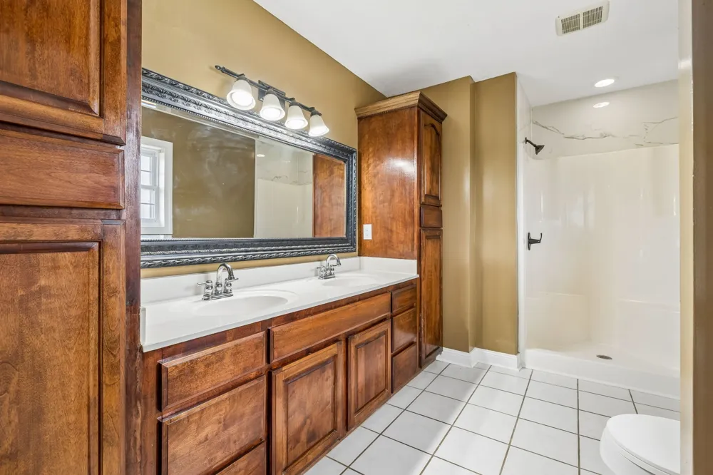 6701 McCormick Ridge Rd Whitleyville, TN 38588