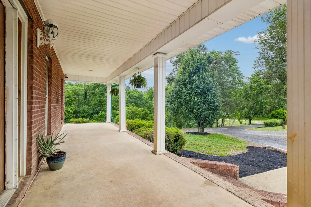 6701 McCormick Ridge Rd Whitleyville, TN 38588