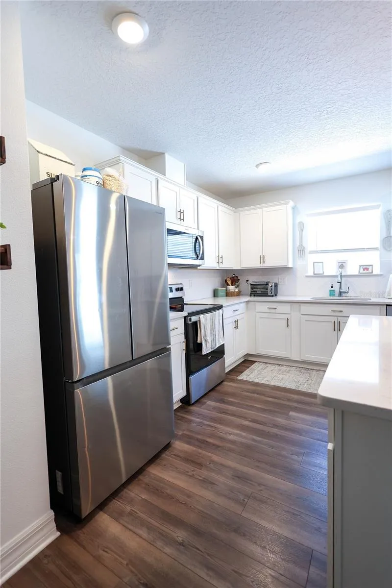 9553 SUMMERS CAY CIRCLE Thonotosassa, FL 33592