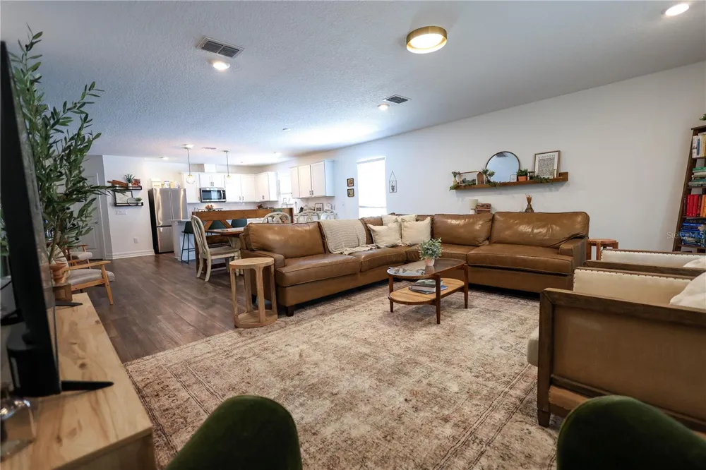 9553 SUMMERS CAY CIRCLE Thonotosassa, FL 33592