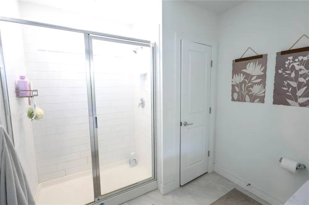 9553 SUMMERS CAY CIRCLE Thonotosassa, FL 33592