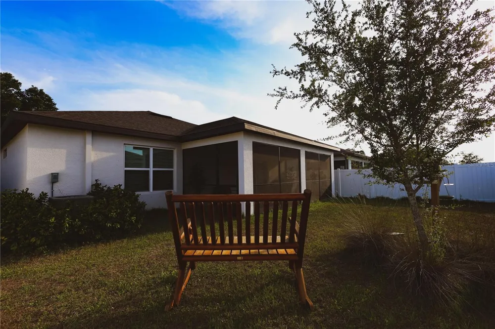 9553 SUMMERS CAY CIRCLE Thonotosassa, FL 33592