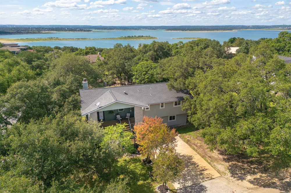 1215 Amanda Drive Canyon Lake, TX 78133