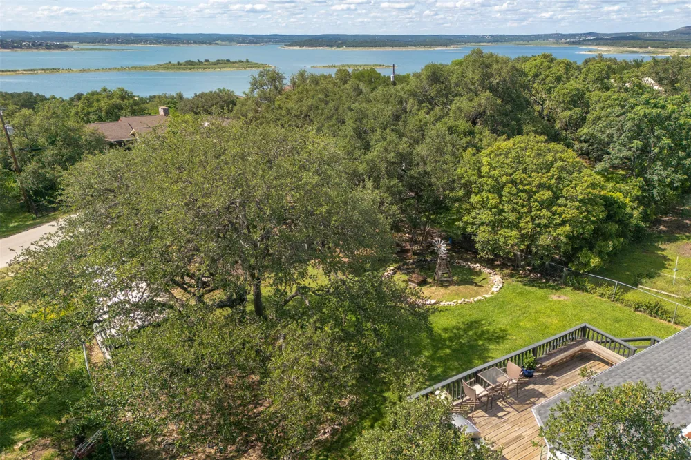 1215 Amanda Drive Canyon Lake, TX 78133