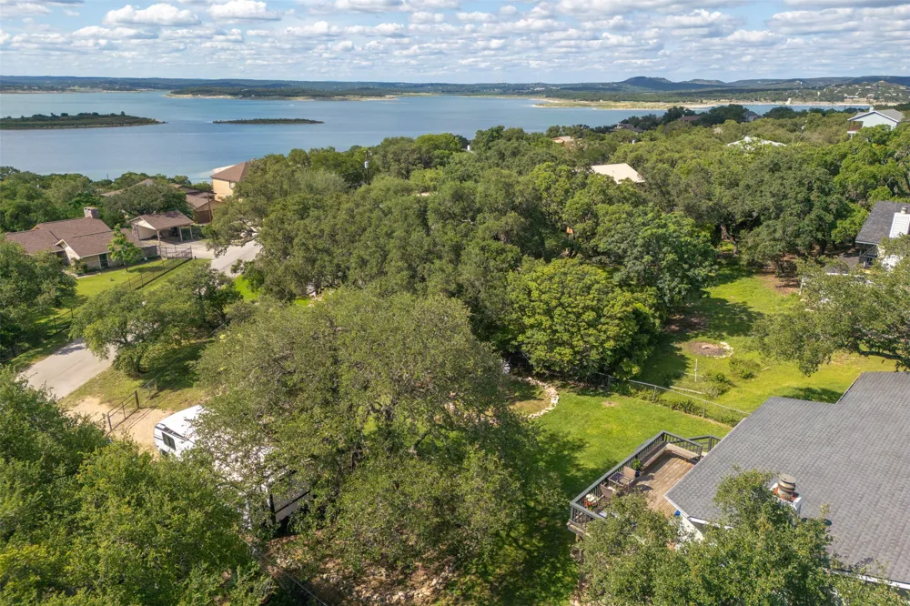 1215 Amanda Drive Canyon Lake, TX 78133
