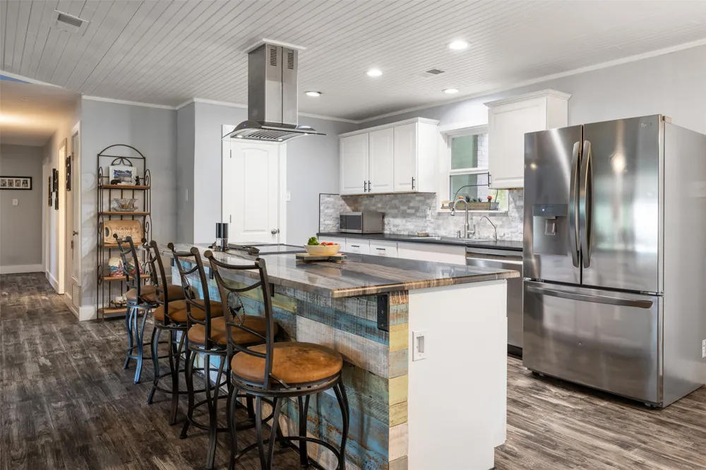 1215 Amanda Drive Canyon Lake, TX 78133