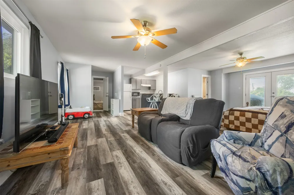 1215 Amanda Drive Canyon Lake, TX 78133
