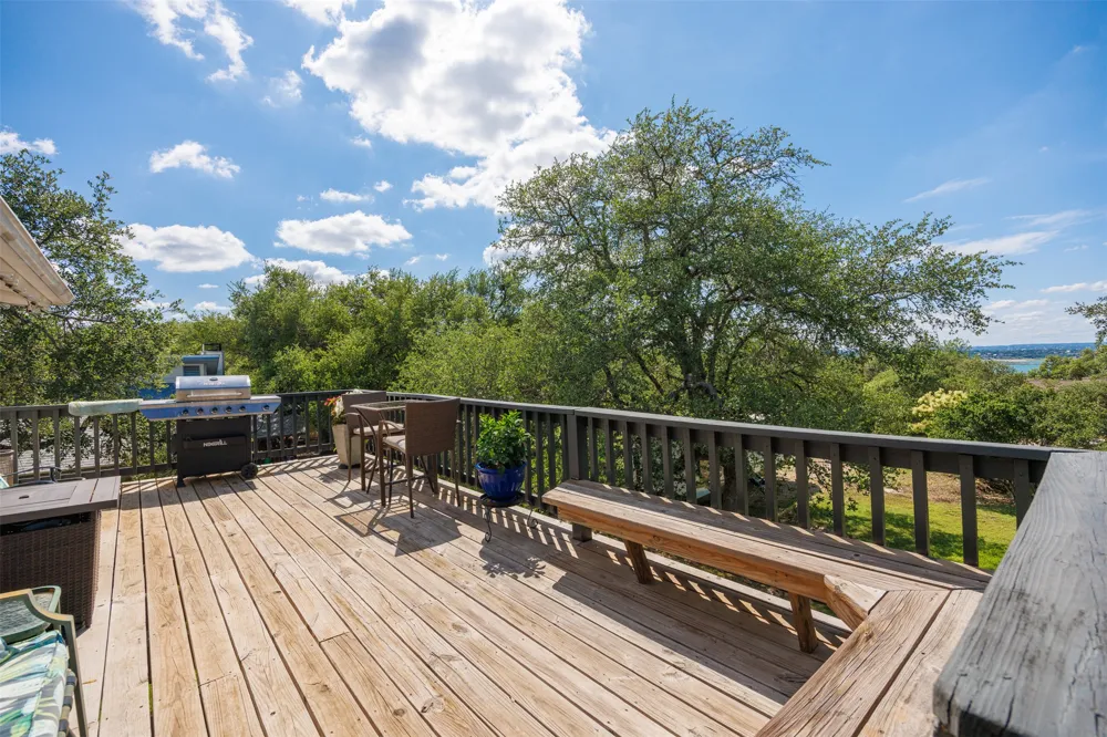 1215 Amanda Drive Canyon Lake, TX 78133