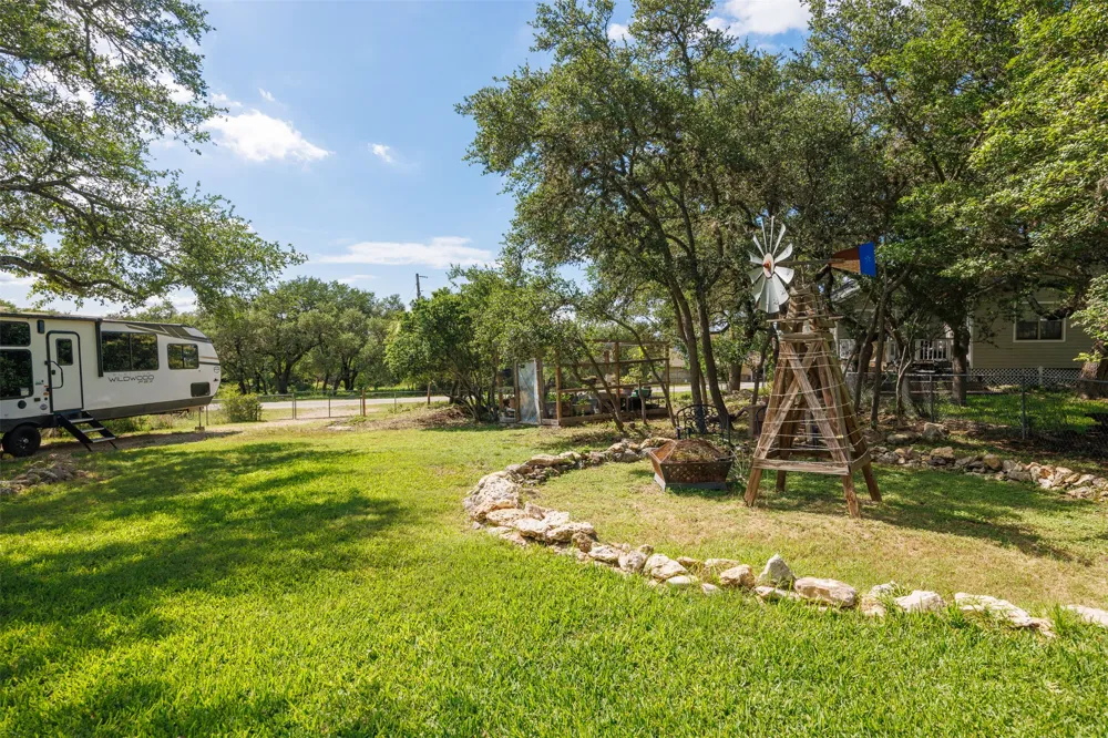 1215 Amanda Drive Canyon Lake, TX 78133