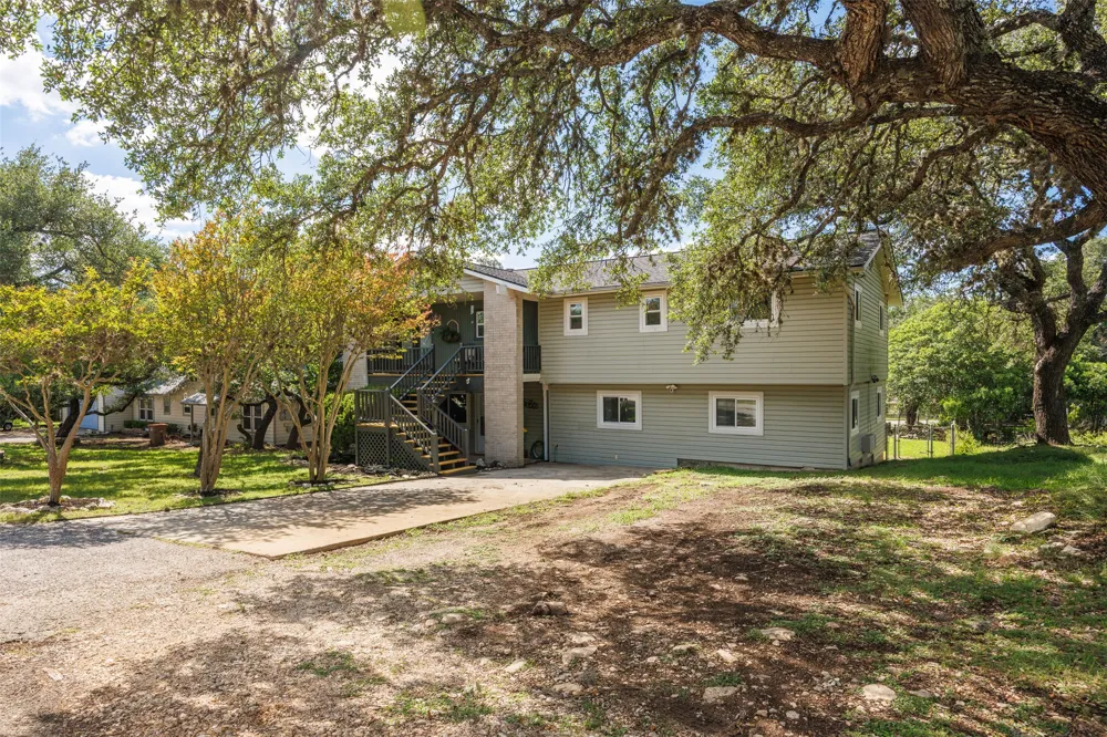 1215 Amanda Drive Canyon Lake, TX 78133