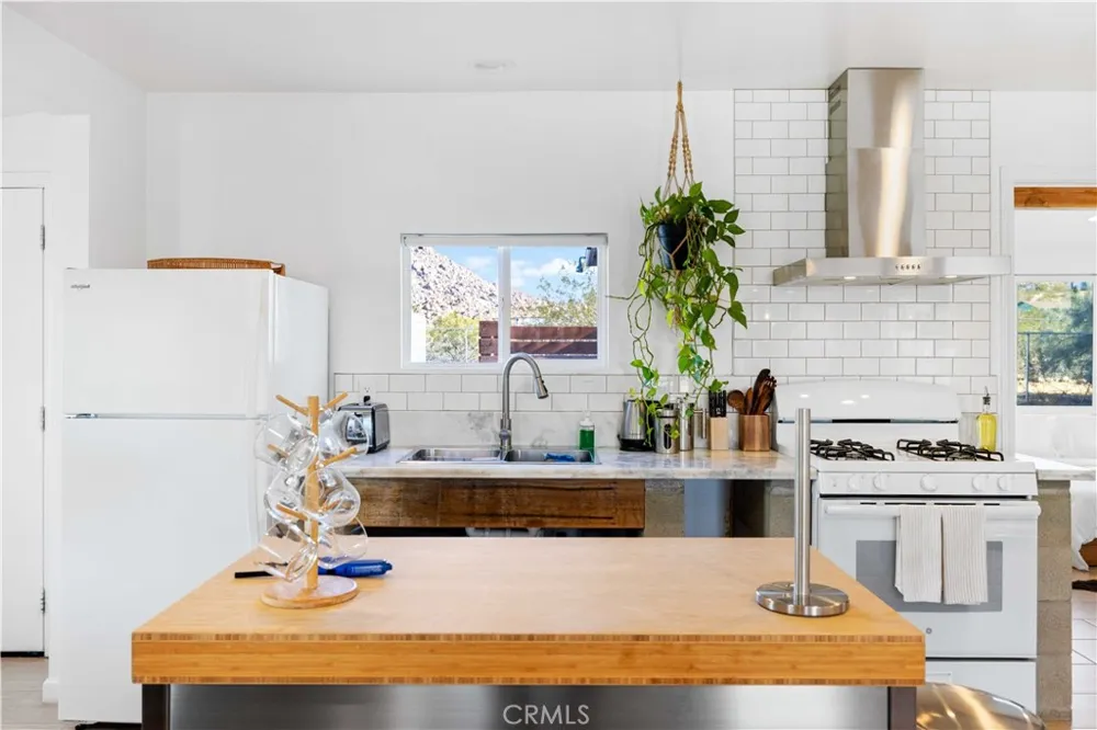 61879 Valley View Circle Joshua Tree, CA 92252