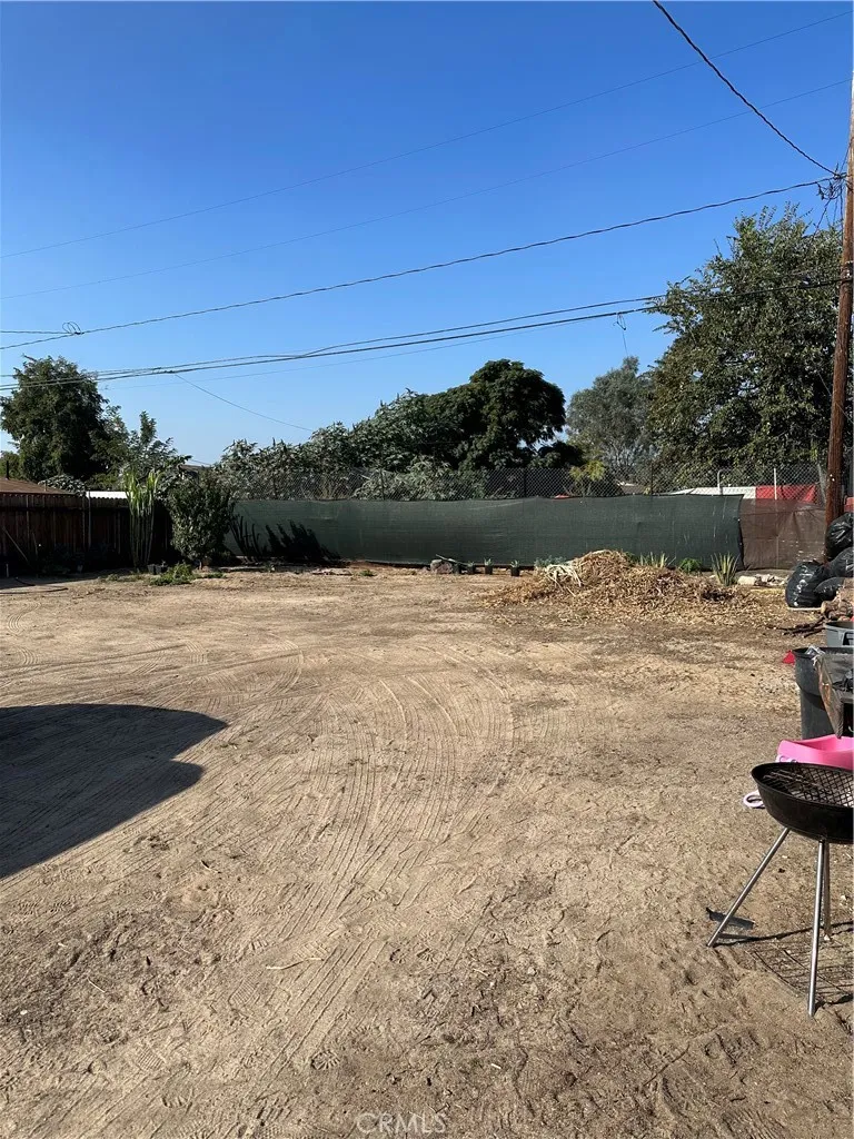 25226 Court San Bernardino, CA 92410