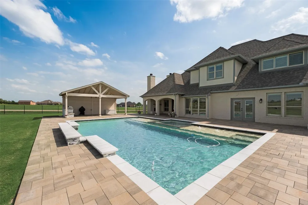 1570 Winding Creek Lane Rockwall, TX 75032