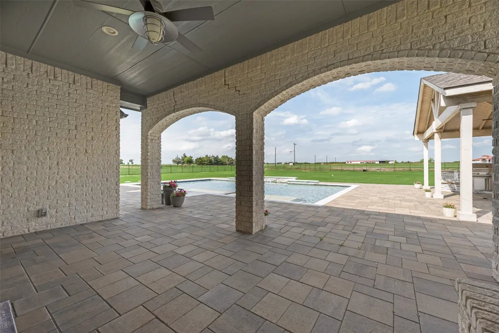 1570 Winding Creek Lane Rockwall, TX 75032