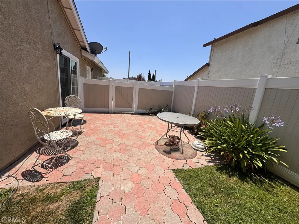 28362 Sycamore Highland, CA 92346