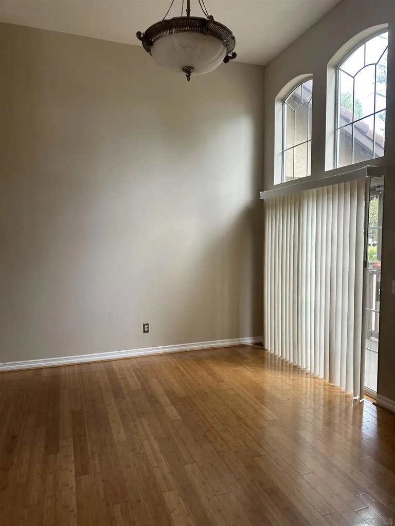 10284 Wateridge Circle #243 San Diego, CA 92121