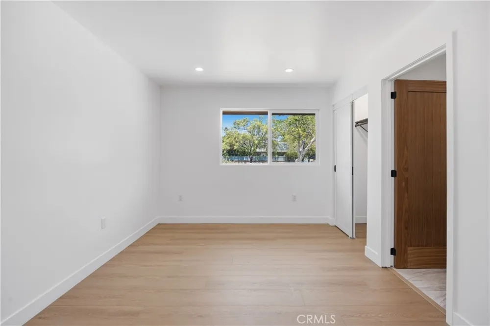 17150 Mayall Street Northridge, CA 91325