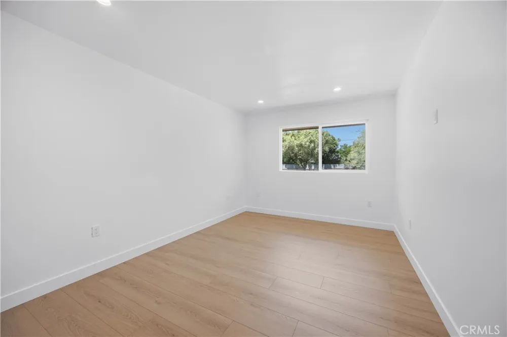 17150 Mayall Street Northridge, CA 91325