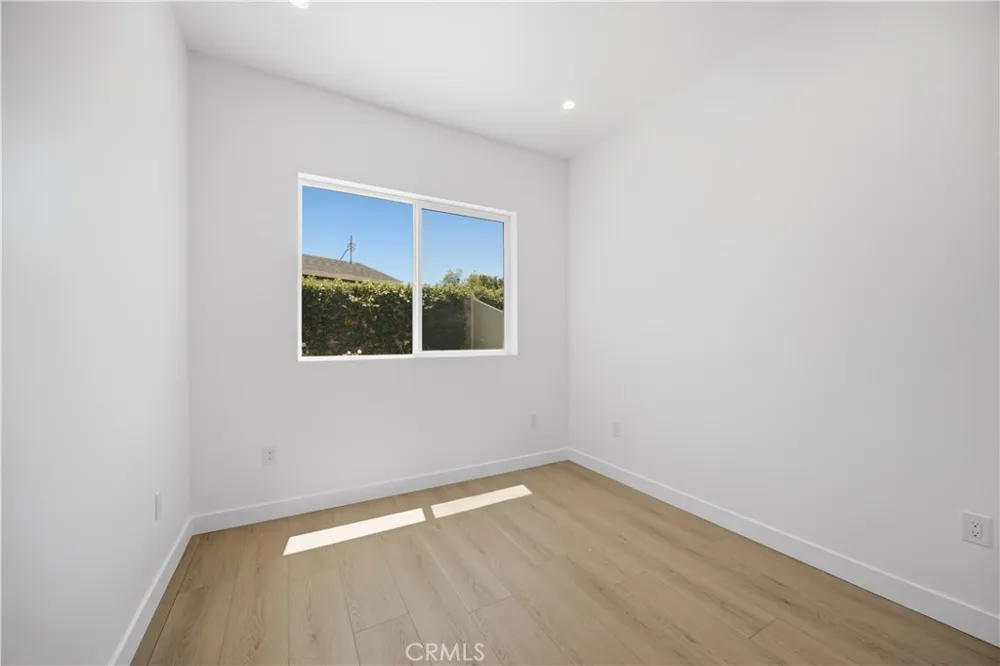 17150 Mayall Street Northridge, CA 91325