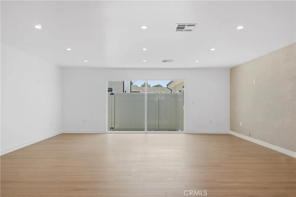 17150 Mayall Street Northridge, CA 91325