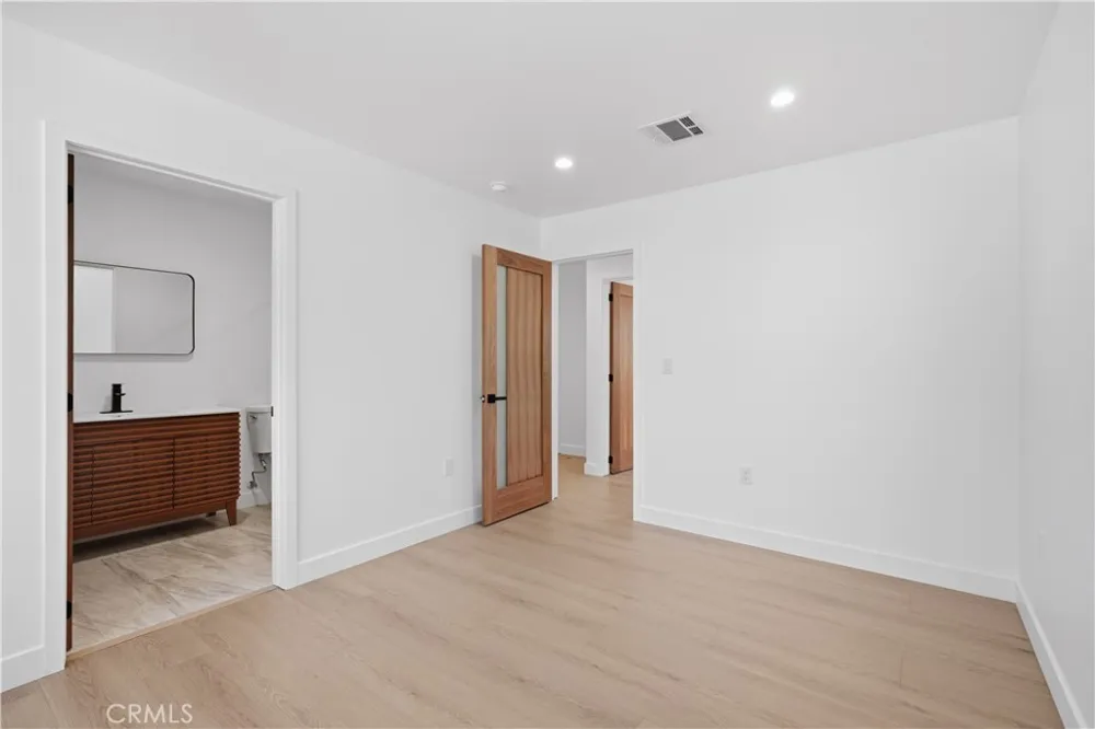 17150 Mayall Street Northridge, CA 91325