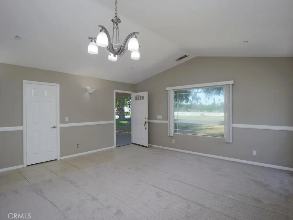 5742 Magnolia Riverside, CA 92506